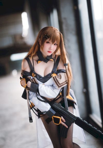 八千里路云和月