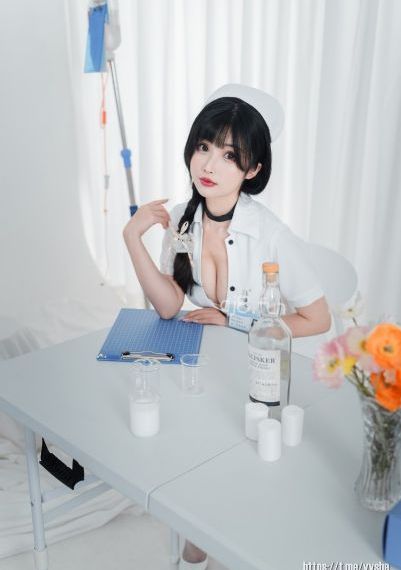 小女霓裳