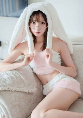 黑郁金香